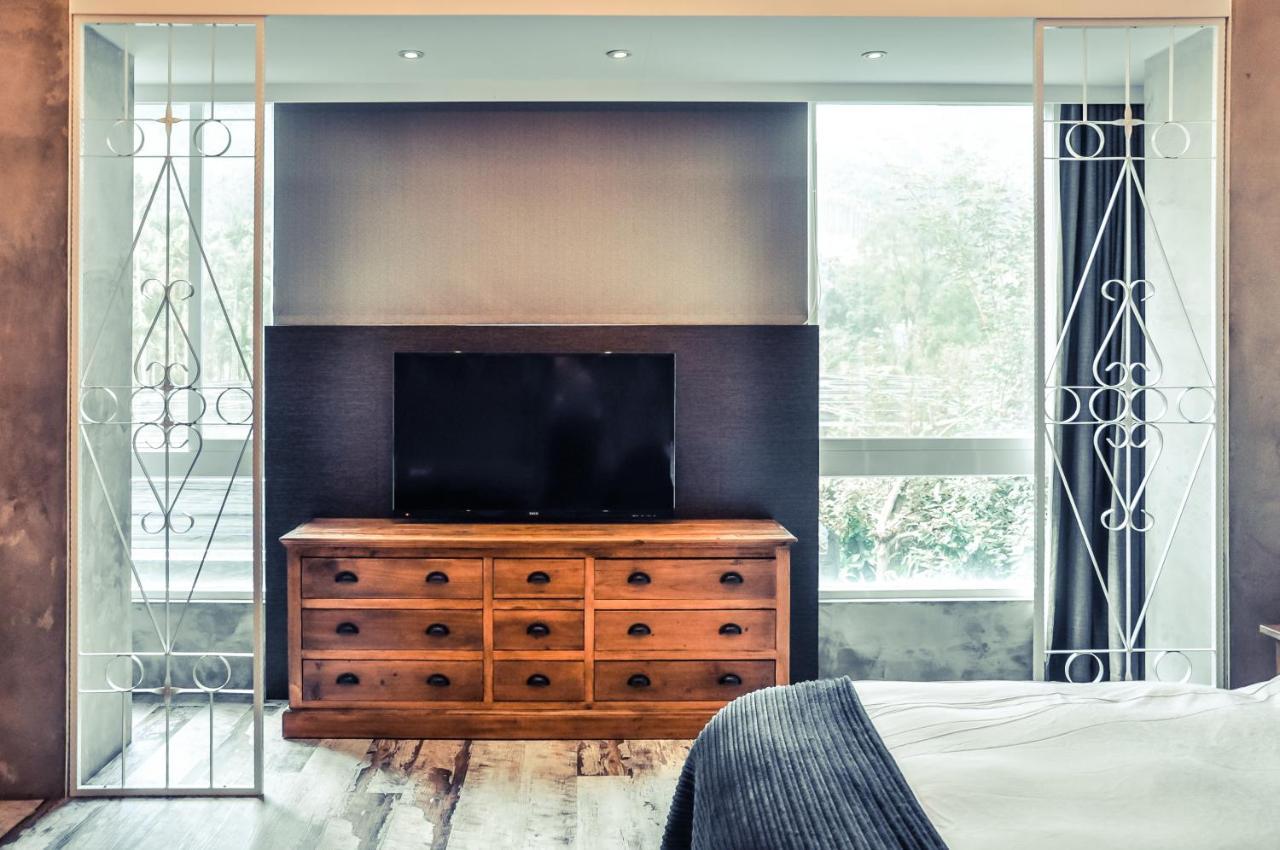 Look Bed And Breakfast Yuchi Ngoại thất bức ảnh